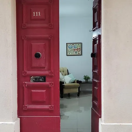 Red Door * バレッタ