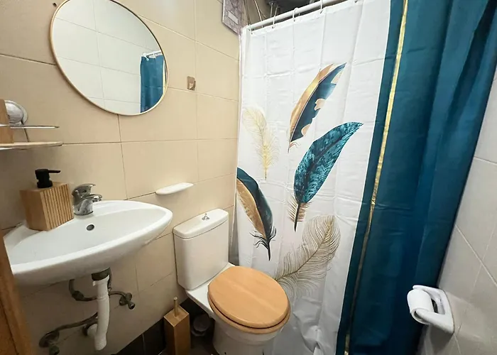 Red Door Apartament *